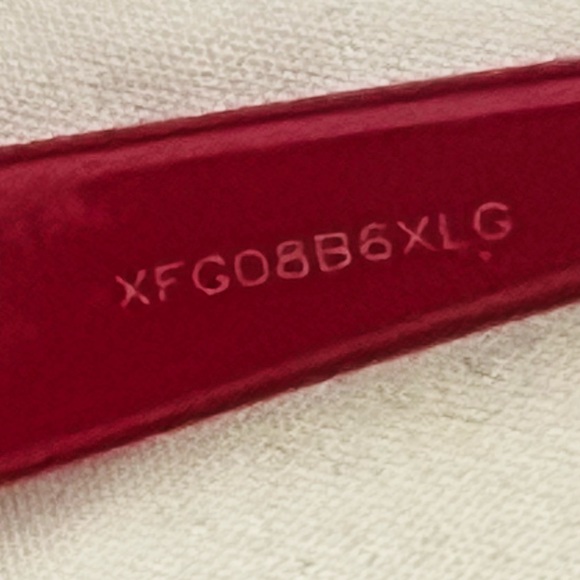 🚨 CHRISTMAS SALE 🚨 Gucci Unisex Sunglasses - Picture 5 of 7